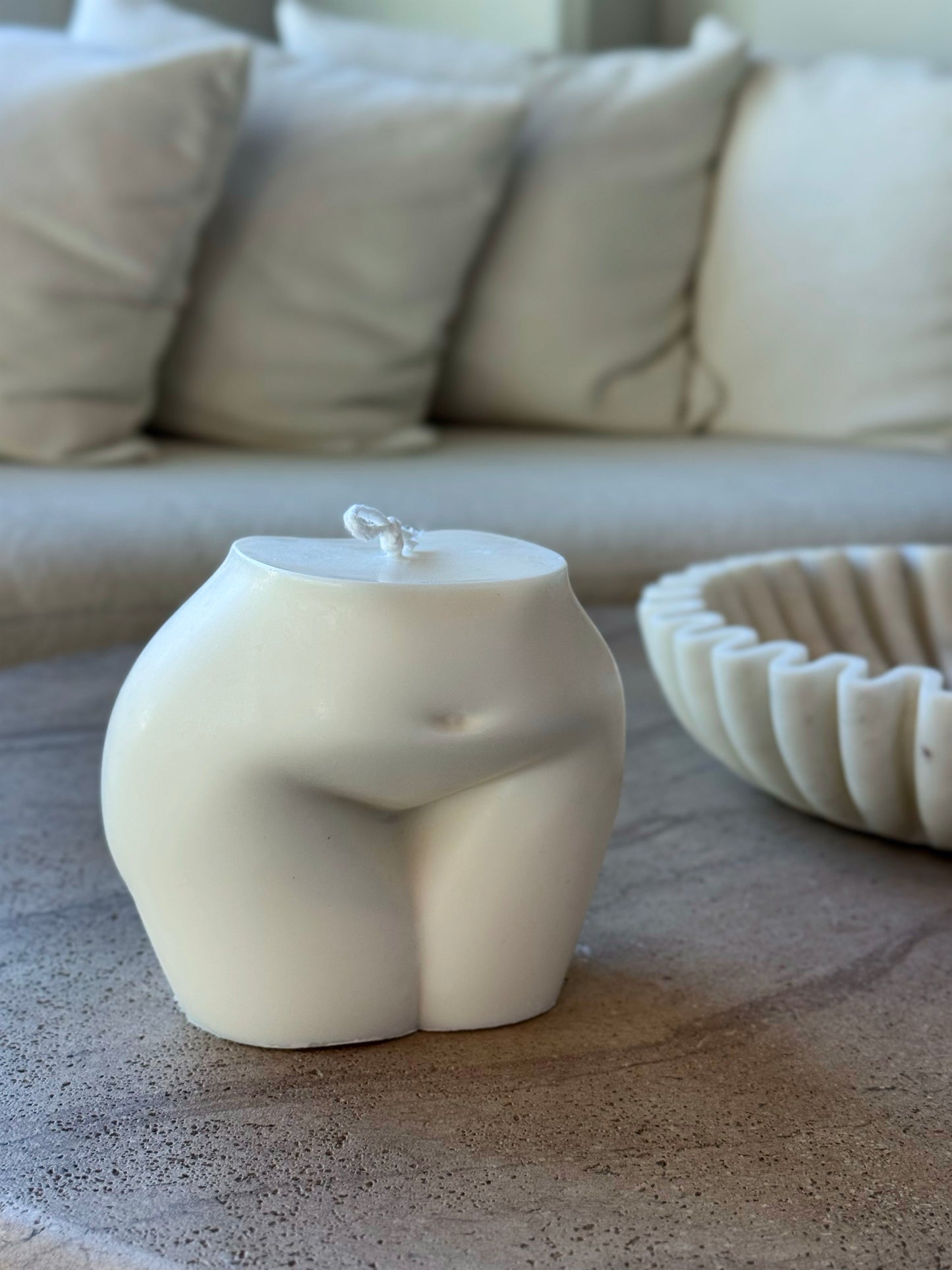Body Curve Candle