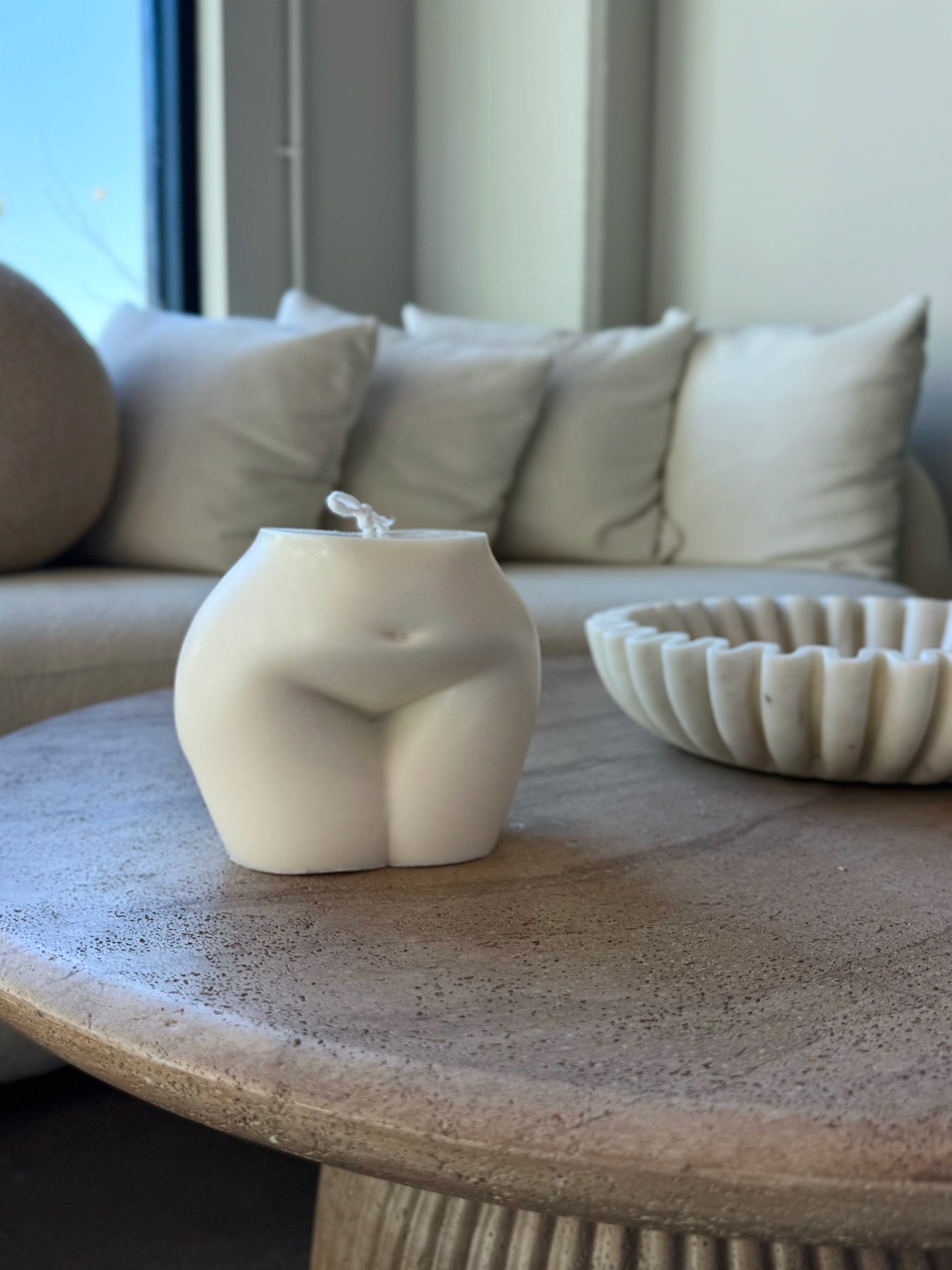 Body Curve Candle